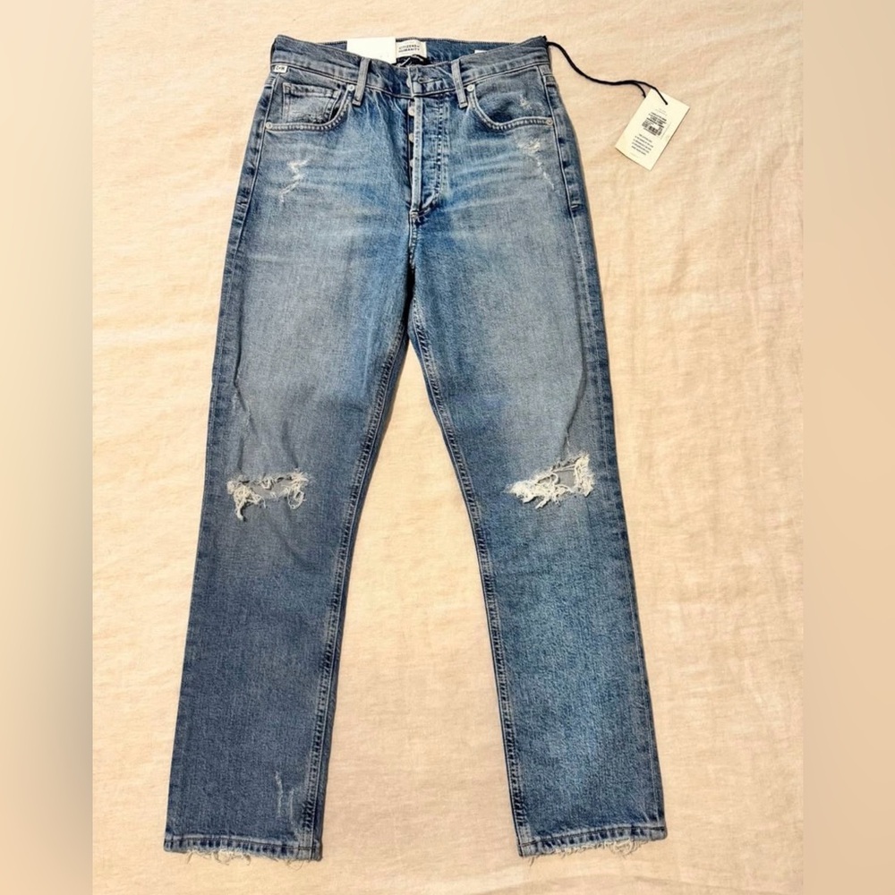 NWT Citizens of Humanity Classic Blue Distressed Jeans